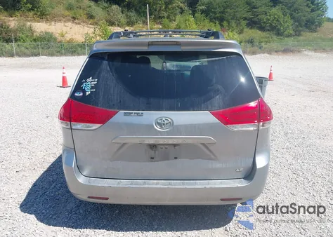 2013 Toyota Sienna Le V6 8 Passenger from USA, damaged, VIN 5TDKK3DC0DS299632